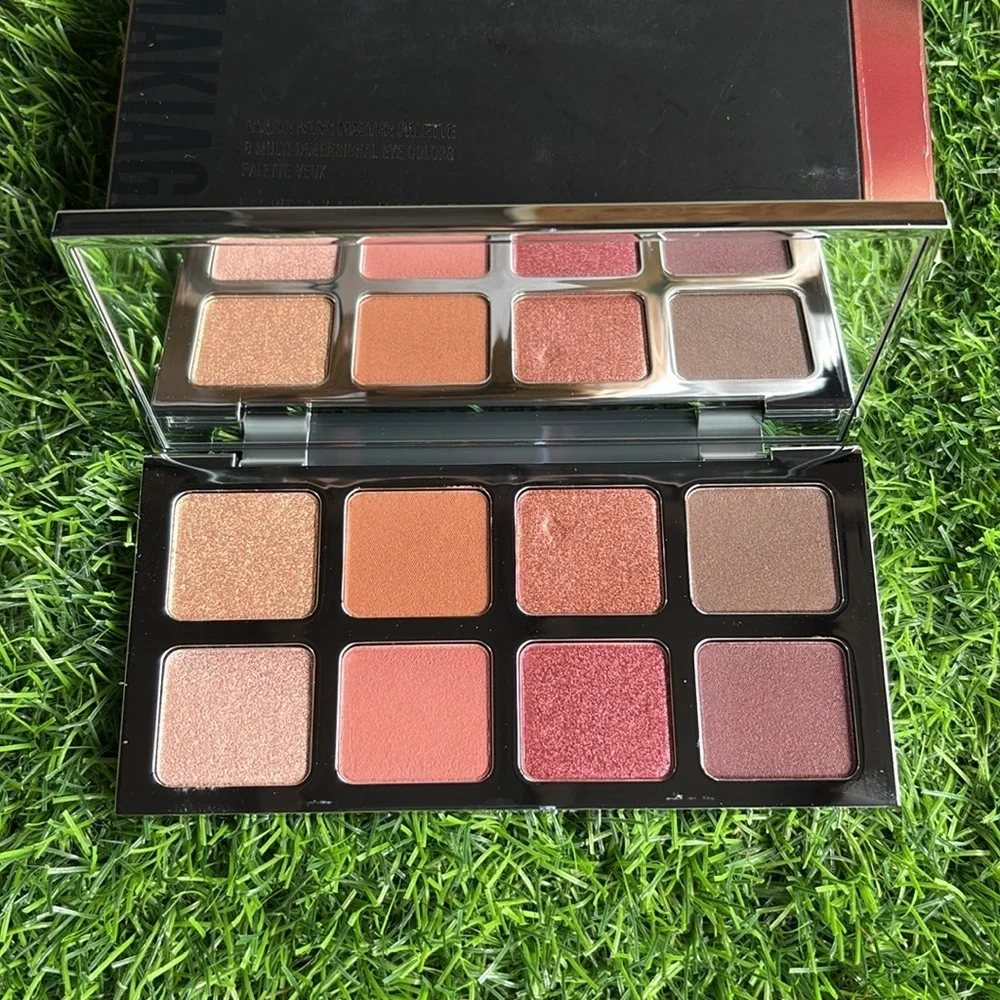 IL MAKIAGE Color Boss Master Palette in Treat Yo’Self